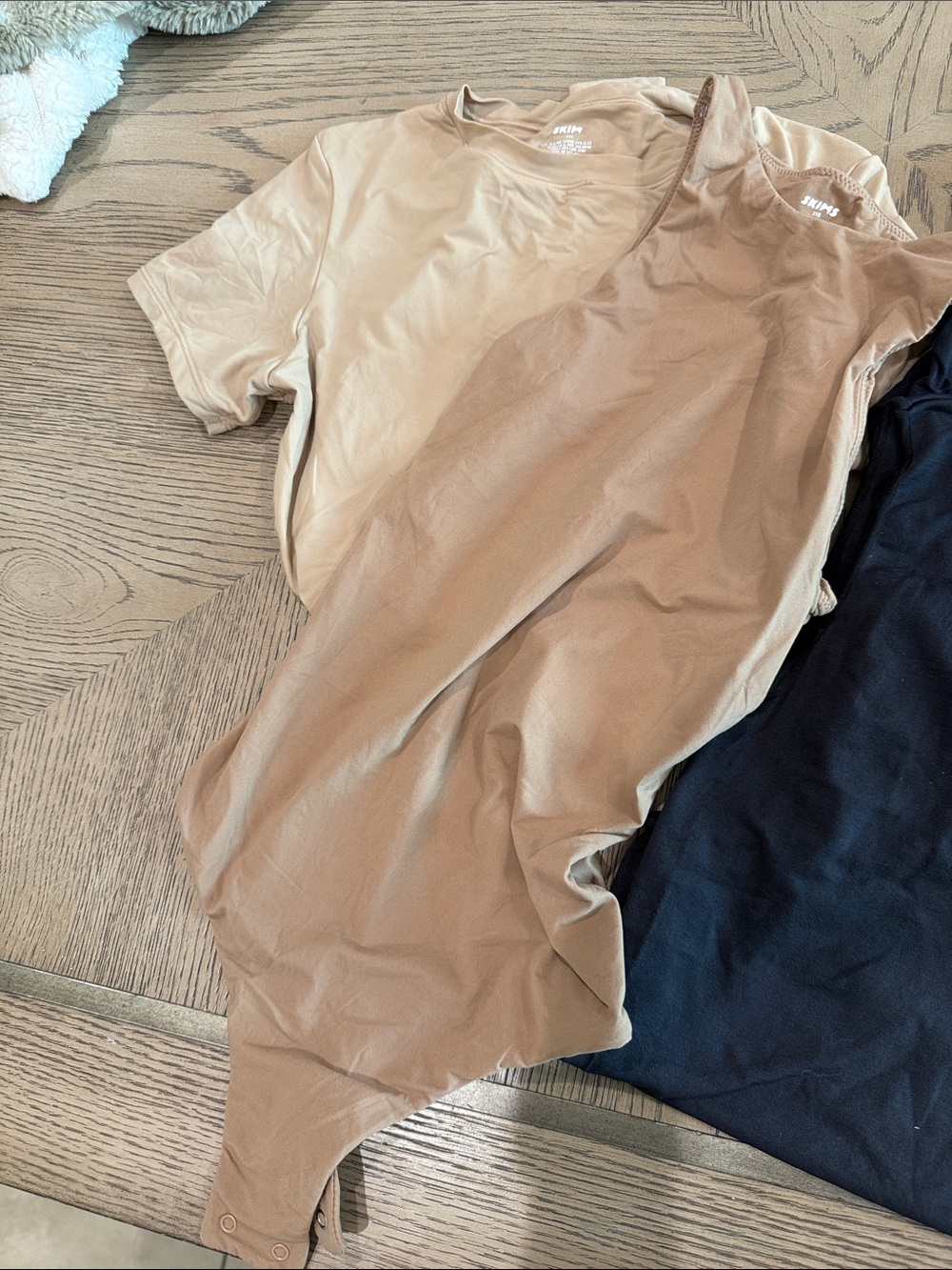 SKIMS by Kim Kardashian -Skin Neutral Tan Crewneck Top